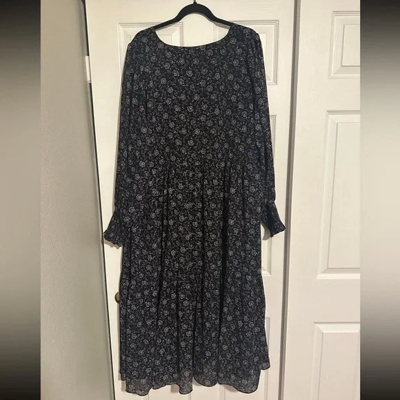 Madewell Enchanted Floral Long Sleeve Georgette V-Neck Tiered Midi Dress - Picture 4 of 7